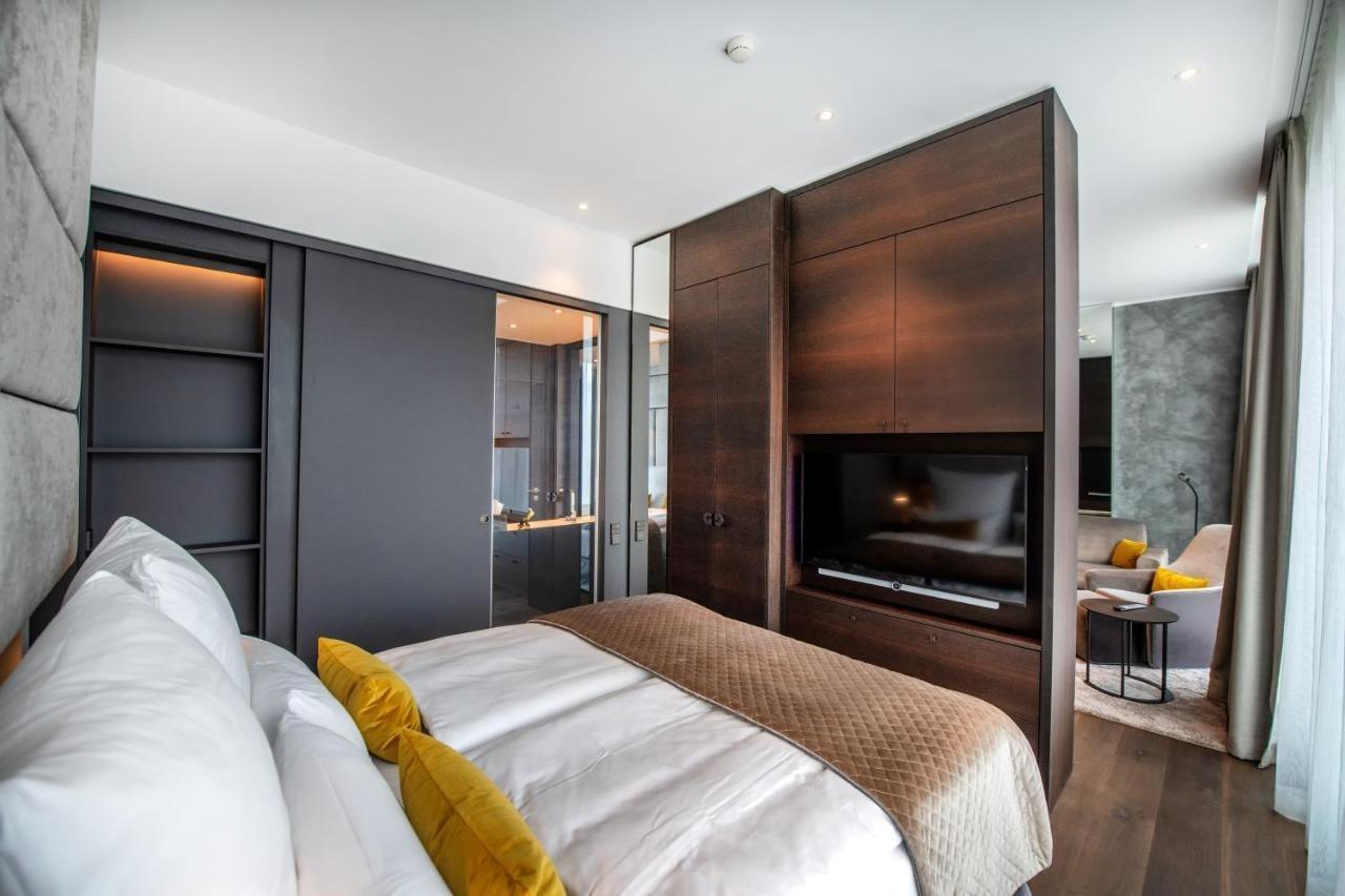 Faehrhaus Koblenz Hotel Exterior photo A bedroom at the hotel